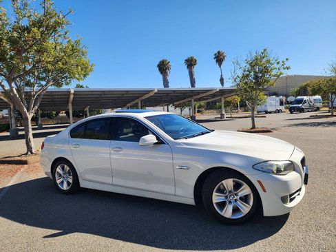 Used 2013 BMW 528i Sedan RWD image 24