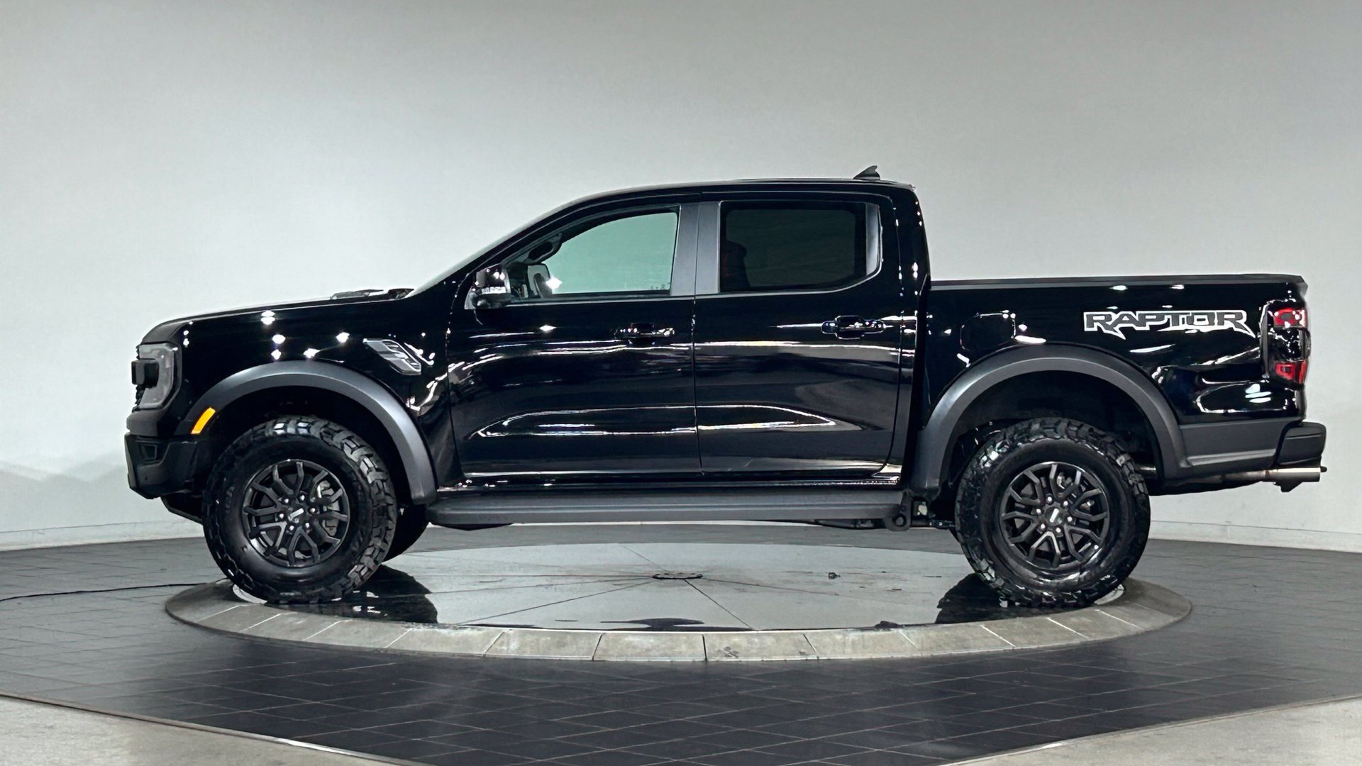 Used 2025 Ford Ranger Raptor AWD/4WD image 6