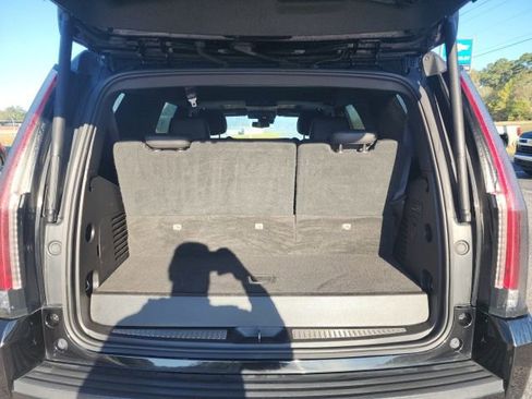 Used 2020 Cadillac Escalade Platinum image 13