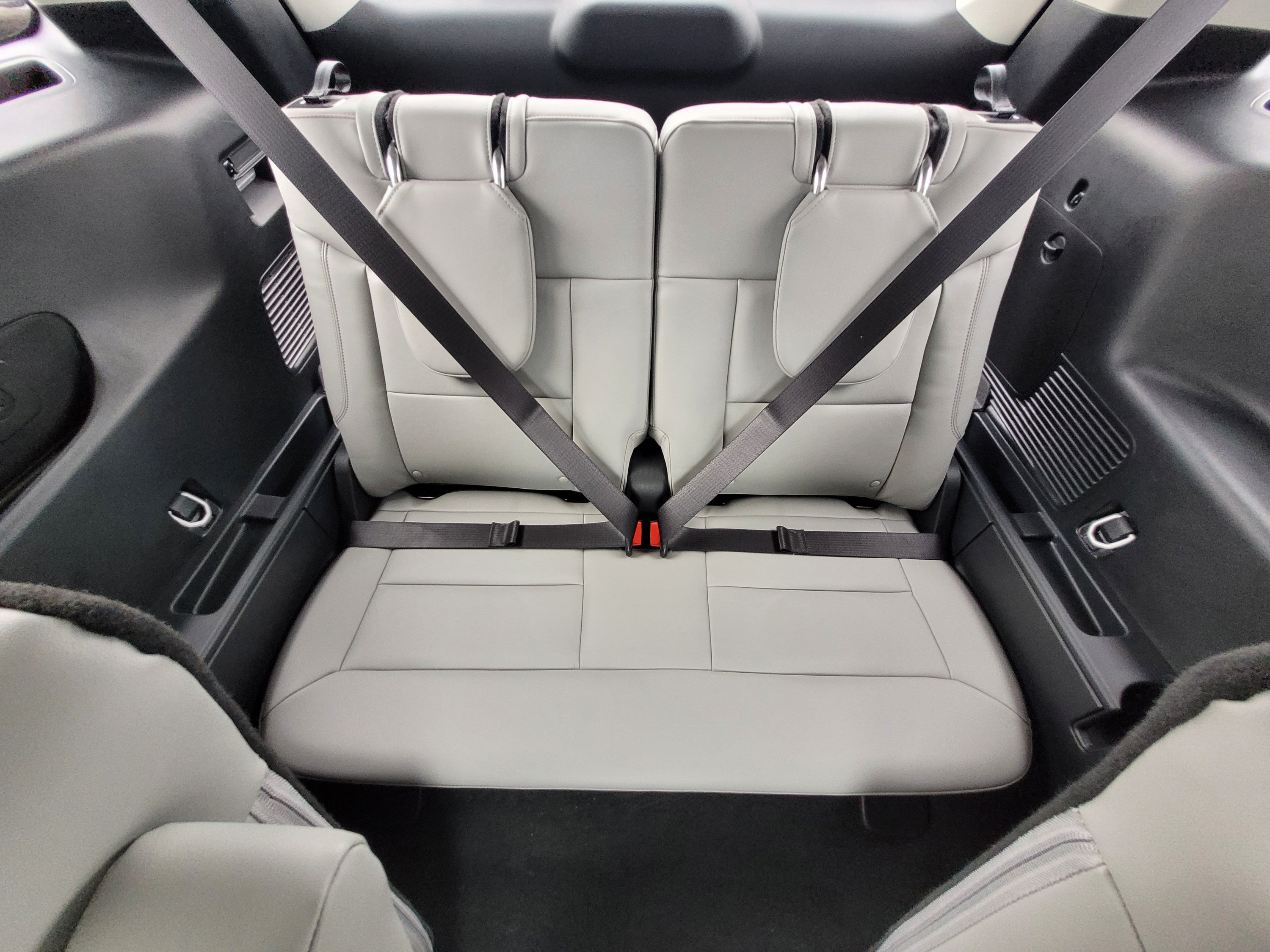 Used 2025 Ford Explorer Active w/ Active Comfort Package AWD/4WD image 17