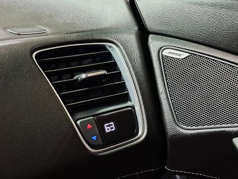 Used 2019 Chevrolet Corvette Stingray Coupe w/ Carbon Flash Badge Package image 23