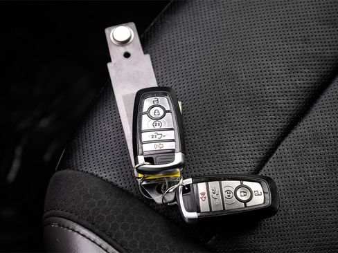 Used 2019 Ford F150 Raptor w/ Equipment Group 802A Luxury image 64