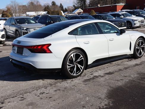 Used 2023 Audi e-tron GT Premium Plus image 5