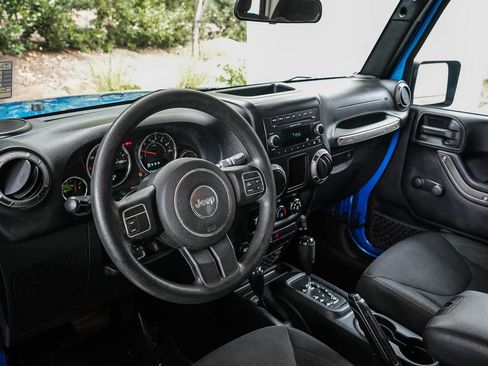 Used 2016 Jeep Wrangler Sport AWD/4WD image 12