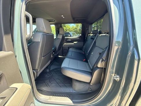 Certified 2025 Chevrolet Silverado 1500 ZR2 AWD/4WD image 30