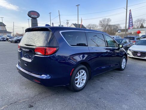 Used 2019 Chrysler Pacifica LX image 6