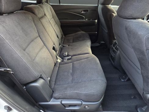 Used 2022 Honda Pilot Sport image 19