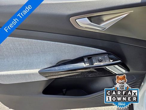 Certified 2023 Volkswagen ID.4 Pro RWD image 17