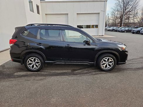 Used 2020 Subaru Forester Premium image 7
