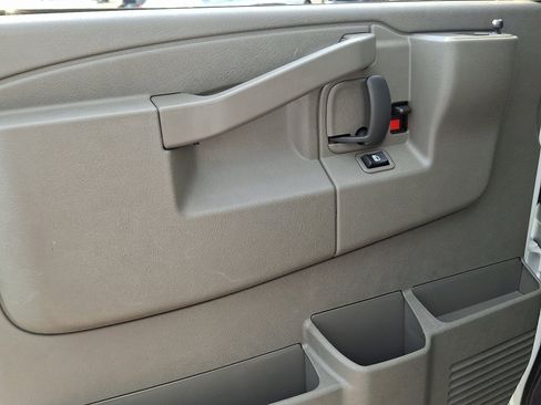 Used 2024 Chevrolet Express 2500 w/ Driver Convenience Package image 12