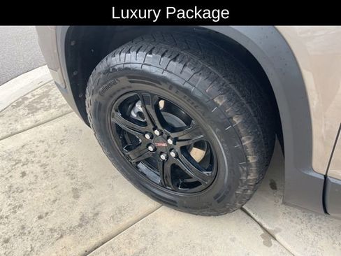 Used 2023 GMC Acadia AT4 w/ Technology Package image 11