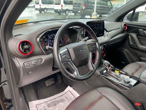 Used 2025 Chevrolet Blazer RS FWD image 12