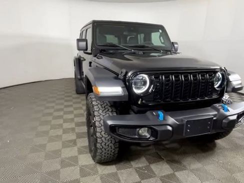 Used 2024 Jeep Wrangler Unlimited AWD/4WD image 16