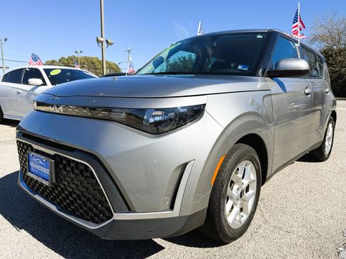 Used 2024 Kia Soul LX w/ Option Group 015 image 13