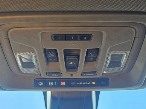 Used 2020 Chevrolet Silverado 2500 LTZ w/ LTZ Premium Package image 18