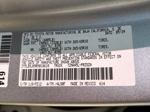 Used 2024 Toyota Tacoma TRD Sport AWD/4WD image 33