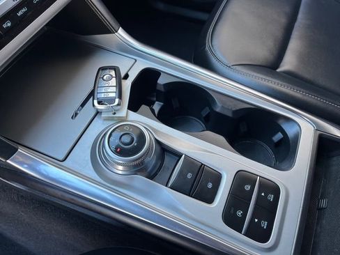 Used 2024 Ford Explorer XLT w/ Equipment Group 202A image 15