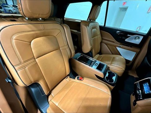 Used 2020 Lincoln Aviator Black Label Grand Touring w/ Class IV Trailer Tow Package image 36