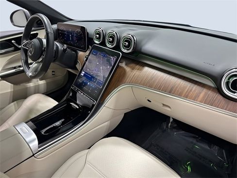 Used 2025 Mercedes-Benz C 300 4MATIC Sedan image 12