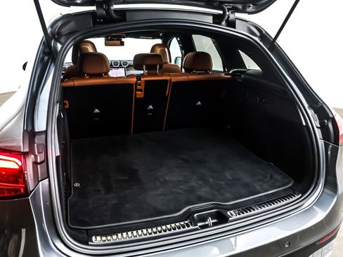 Used 2023 Mercedes-Benz GLC 300 4MATIC w/ Exclusive Trim Package image 24