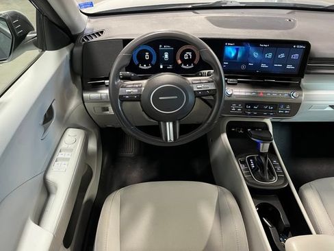 Used 2025 Hyundai Kona SEL AWD/4WD image 18