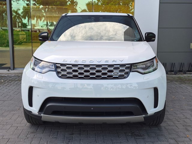 Used 2025 Land Rover Discovery S AWD/4WD image 2