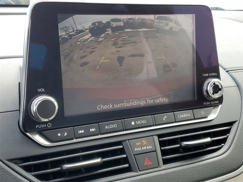 Used 2020 Nissan Altima 2.5 SV image 21