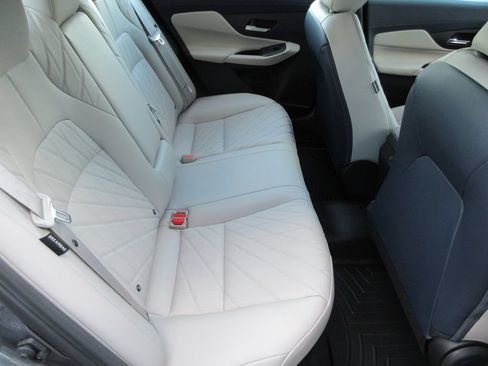 Used 2026 Nissan Sentra SL w/ Floor Mat Package FWD image 17