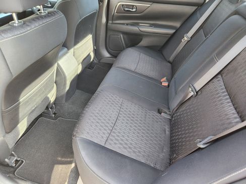 Used 2017 Nissan Altima 2.5 SV image 12