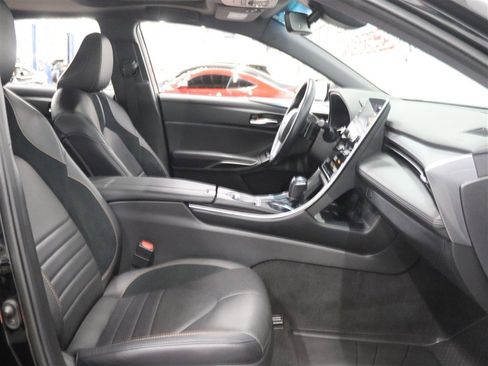 Used 2021 Toyota Avalon XSE image 16