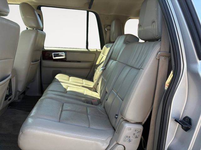 Used 2013 Lincoln Navigator L 2WD w/ HD Trailer Tow Pkg image 13