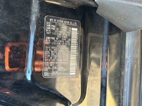 Used 2023 Nissan Rogue SV image 30