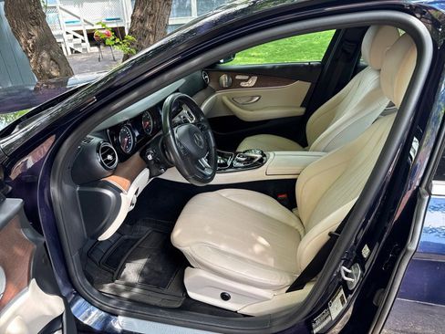 Used 2017 Mercedes-Benz E 300 4MATIC image 15