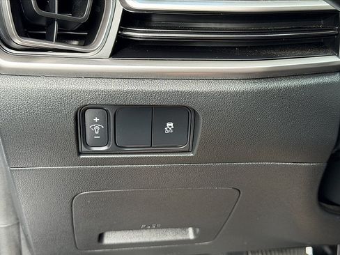 Used 2025 Kia Sorento S w/ Panoramic Sunroof Package FWD image 24