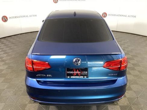 Used 2016 Volkswagen Jetta SEL Premium image 5