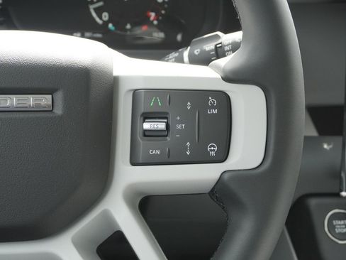 New 2026 Land Rover Defender 110 X-Dynamic SE AWD/4WD image 13