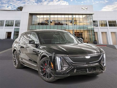 New 2026 Cadillac Lyriq V image 1
