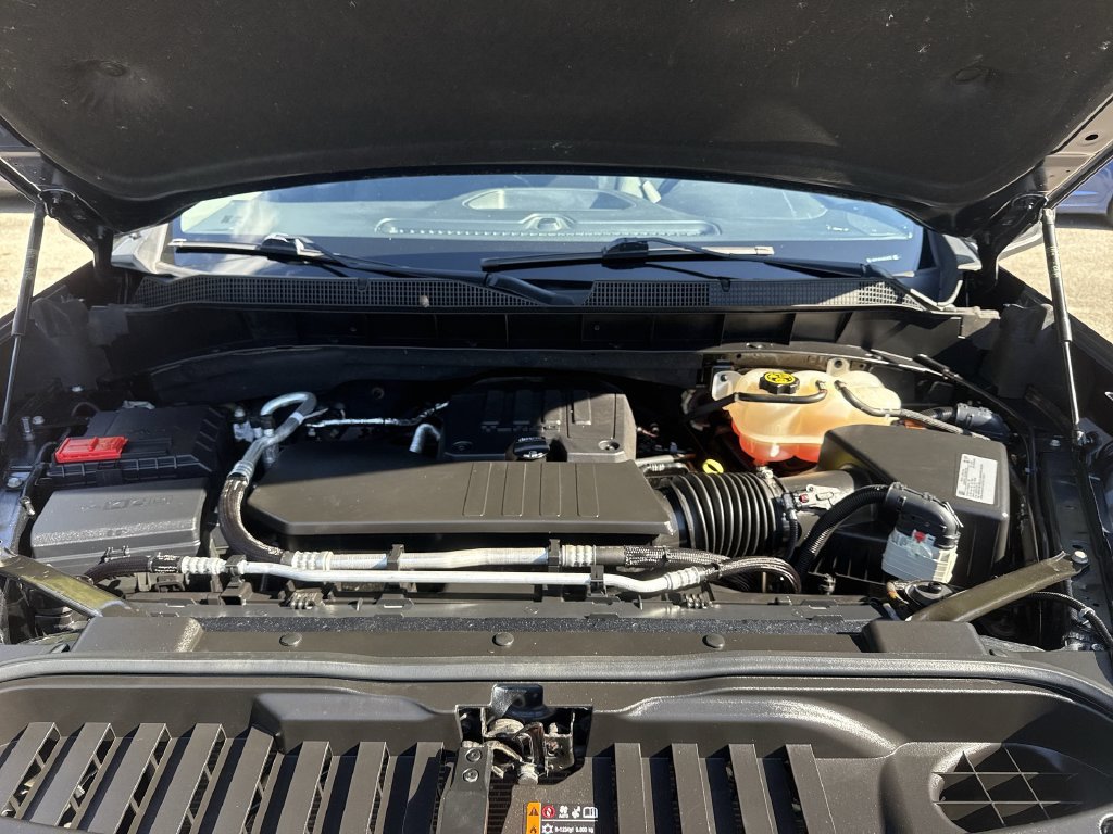 Used 2021 Chevrolet Silverado 1500 LT AWD/4WD image 17