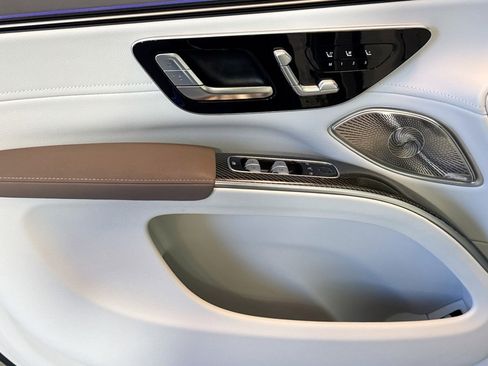 Certified 2023 Mercedes-Benz EQS 580 4MATIC SUV image 17