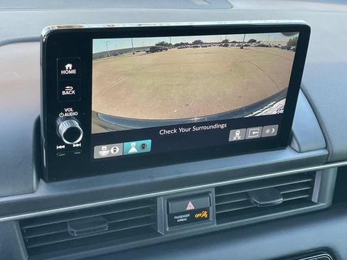 Used 2025 Honda Pilot Black Edition image 19