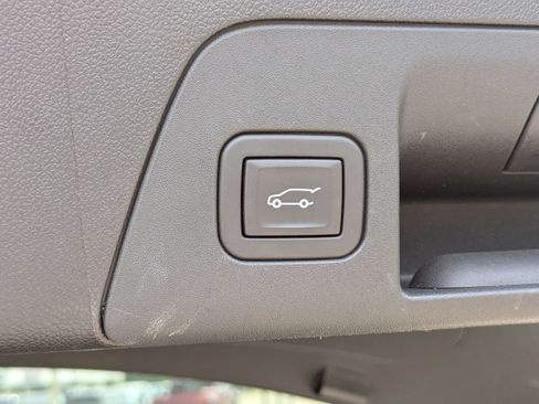 Used 2023 Buick Envision Essence FWD image 14
