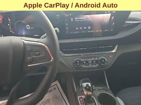 Used 2025 Buick Envista Preferred w/ Convenience I Package FWD image 11
