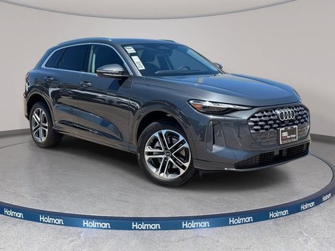 Certified 2025 Audi Q5 Premium w/ Convenience Package AWD/4WD image 1