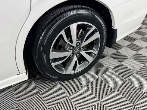 Used 2023 Honda Odyssey Touring image 35