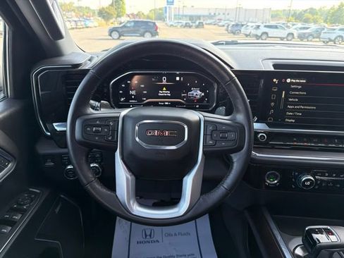 Used 2023 GMC Sierra 1500 SLT w/ SLT Premium Package AWD/4WD image 19