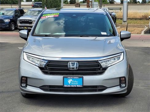 Used 2024 Honda Odyssey EX-L image 3