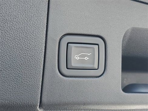 Certified 2023 Cadillac XT5 Premium Luxury w/ LPO, Floor Liner Package image 10