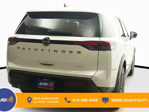 Used 2024 Nissan Pathfinder S AWD/4WD image 10