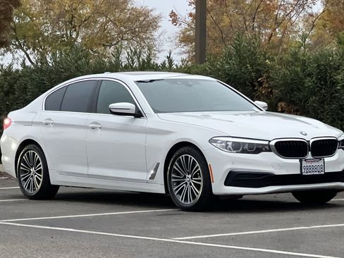 Used 2019 BMW 530i w/ Convenience Package image 9