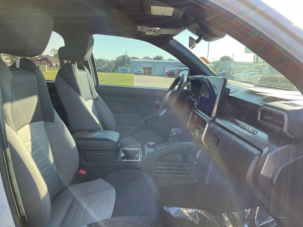Used 2024 Toyota Tacoma TRD Sport RWD image 17